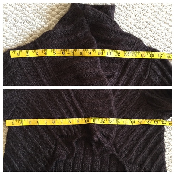 Mysterious Italian wrap style cardigan - Picture 6 of 8